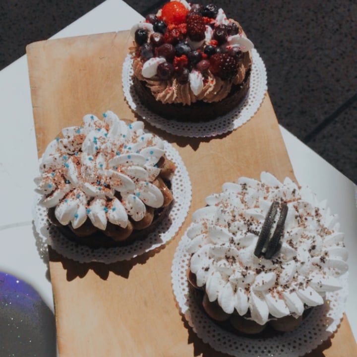 review photo of VGANA pastelería Mini Tortas De Chocolate shared by @vganapasteleria on 24 Nov 2020 - review