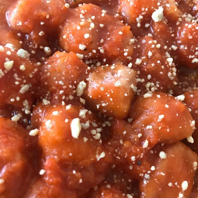 菜肴“Ñoquis De Remolacha”的照片