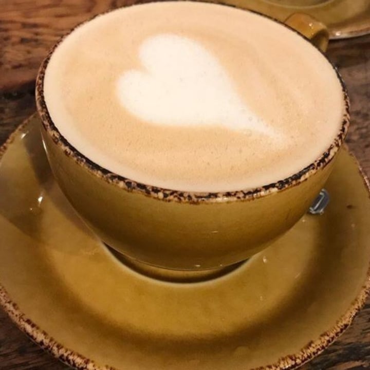 review photo of Harris + Hoole Oat Latte shared by @laikaart on 20 Oct 2020 - review