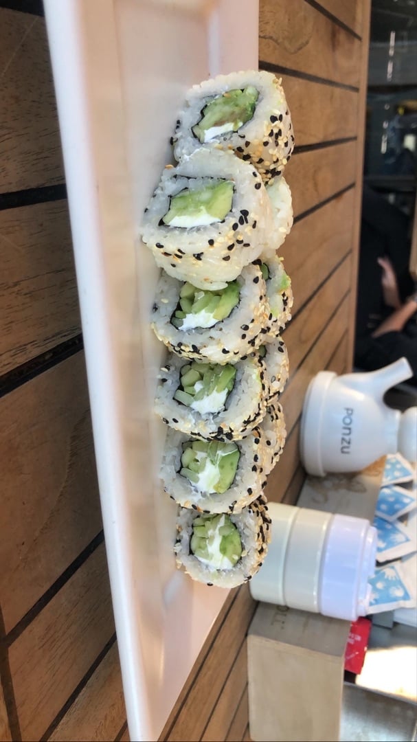 photo of Sushi Roll Sushi Vegetariano shared by @alondralango on  18 Jan 2020 - review