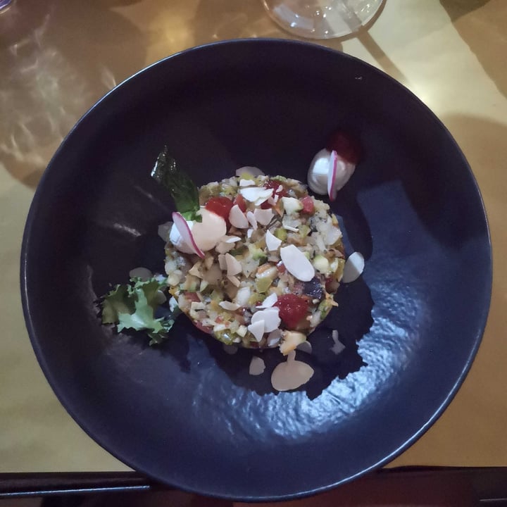 review photo of Il Vistamare Restaurant Tartar di verdure shared by @valeconti97 on 14 Sep 2020 - review