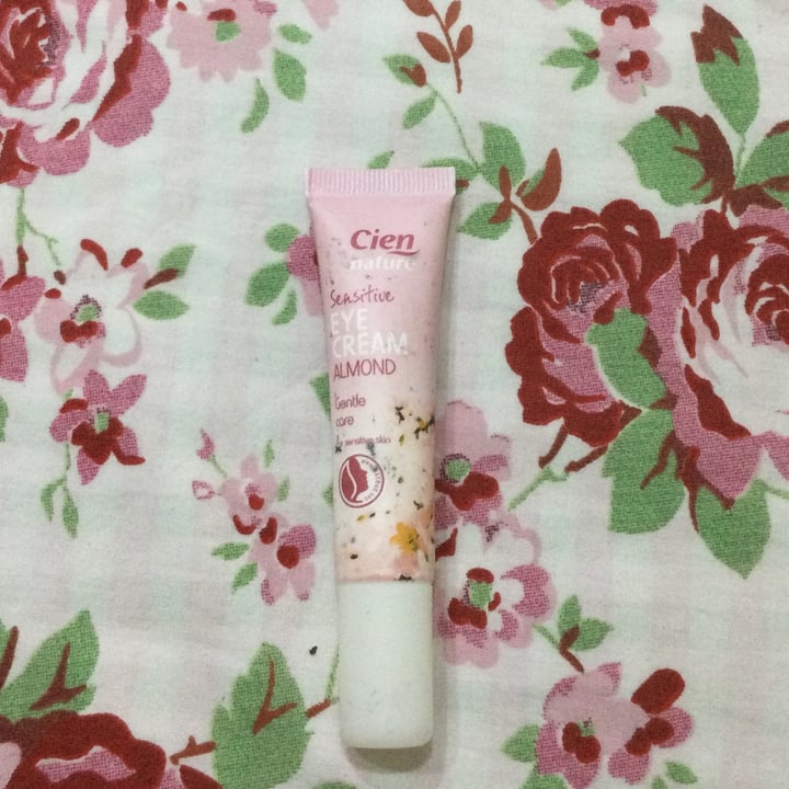 photo of Cien Eye cream shared by @danielastaianoo on  30 Jun 2022 - review