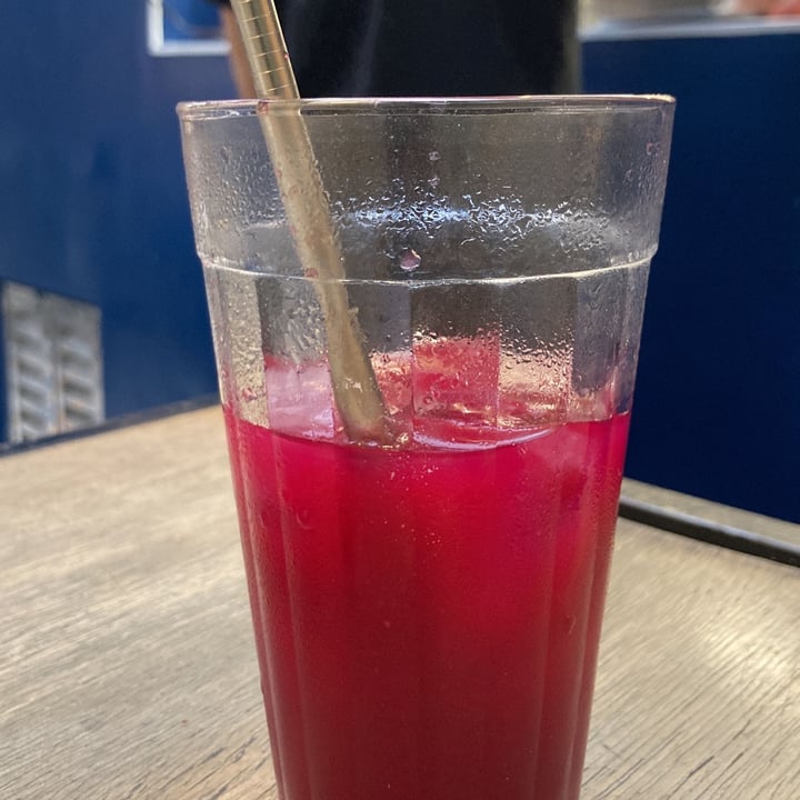 review photo of Astronauta café suco de beterraba com laranja shared by @meditarnaescola on 20 Oct 2022 - review