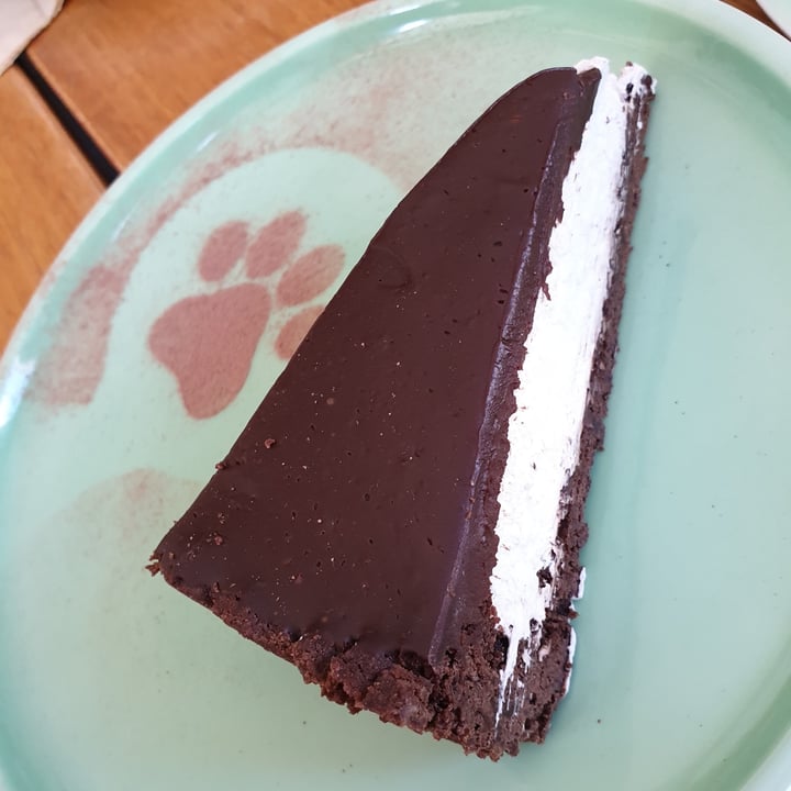 photo of Café Katzentempel Penguin 🐧 Torte shared by @sotofu on  27 Mar 2022 - review