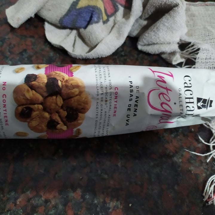 photo of Cachafaz Galletas Integrales de Avena y Pasas de Uva shared by @luciana13 on  22 Oct 2020 - review