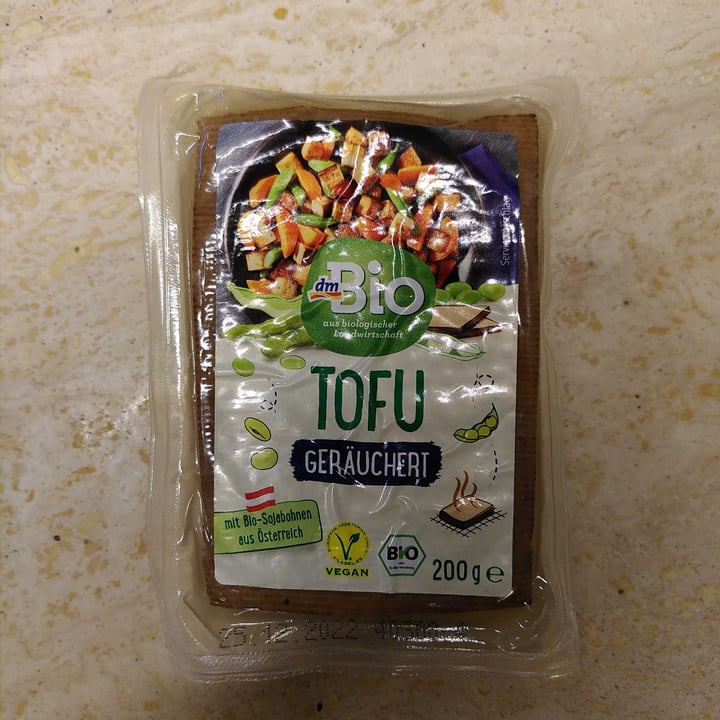 photo of dmBio Tofu Geräuchert shared by @passivistaclimatica on  26 Jun 2022 - review