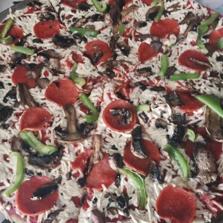 photo of Vegarum Pizza 12” personalizada shared by @onearthling on  16 Jul 2020 - review