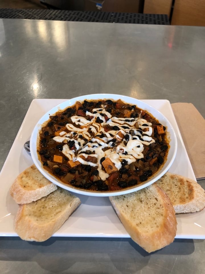 photo of Lucille's Coffee Hops & Vine Vegan Chili shared by @skez0407 on  18 Dec 2019 - review