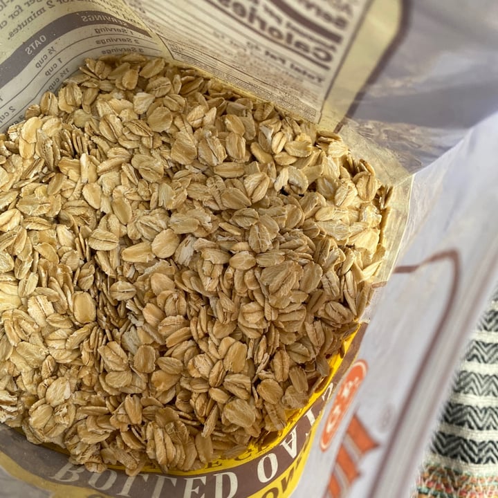 photo of Bob's Red Mill Organic Old Fashioned Rolled Oats Whole Grain shared by @curvycarbivore on  04 May 2021 - review