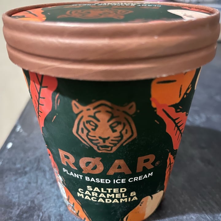 photo of Roar Salted caramel & macadamia ice cream shared by @el71 on  18 Jan 2022 - review