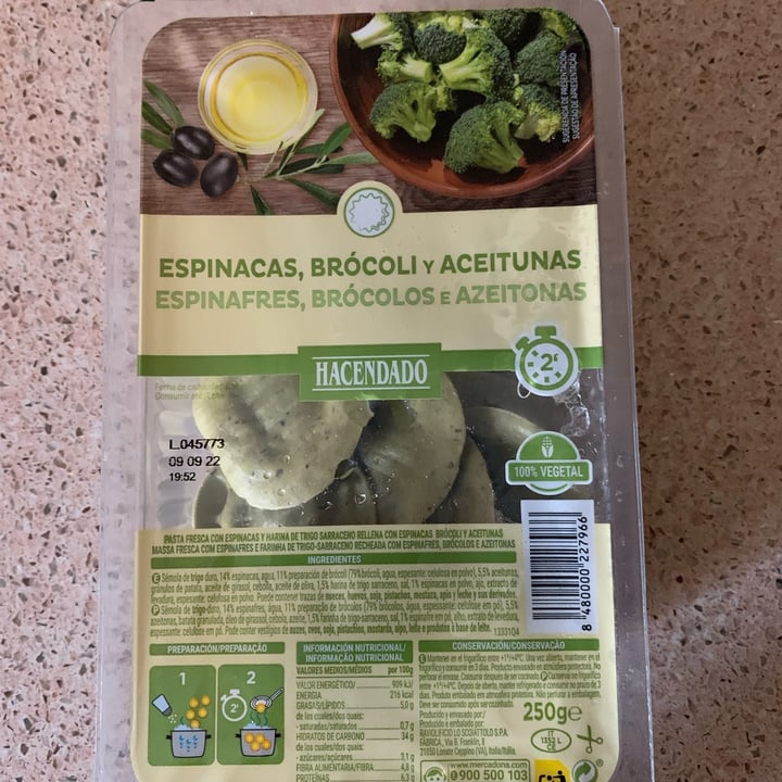 photo of Hacendado Pasta De Espinacas, Brócoli Y Aceitunas shared by @elyqs on  17 Aug 2022 - review