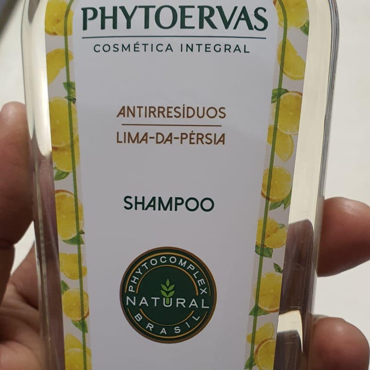 photo of Phytoervas Shampoo Antirresíduos Lima-da-pérsia shared by @anaribeiro1705 on  10 May 2022 - review