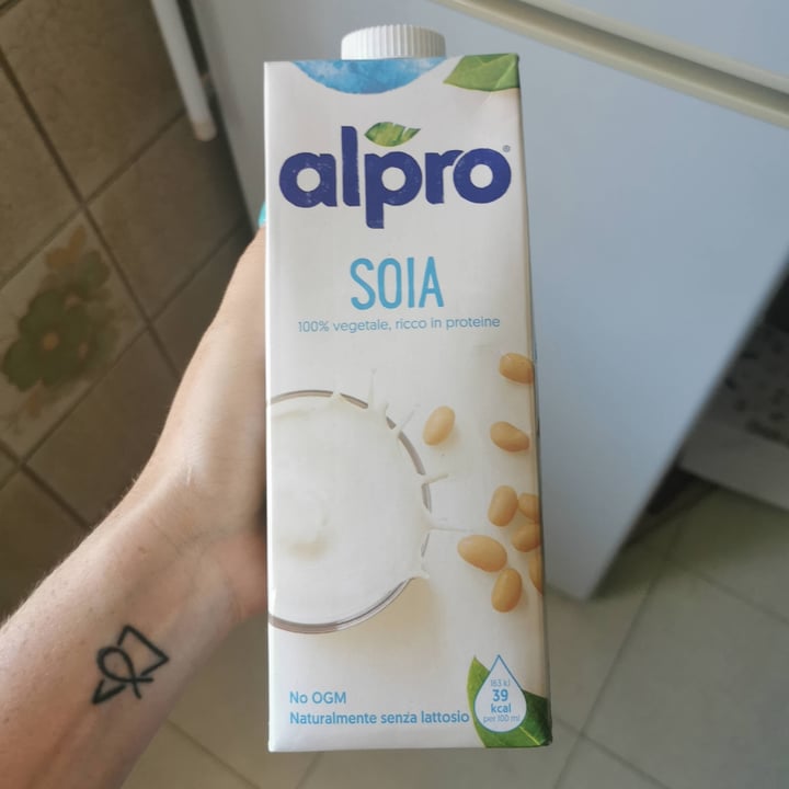 photo of Alpro 100% vegetale soia ricco in proteine shared by @ringwood91 on  11 Jun 2022 - review