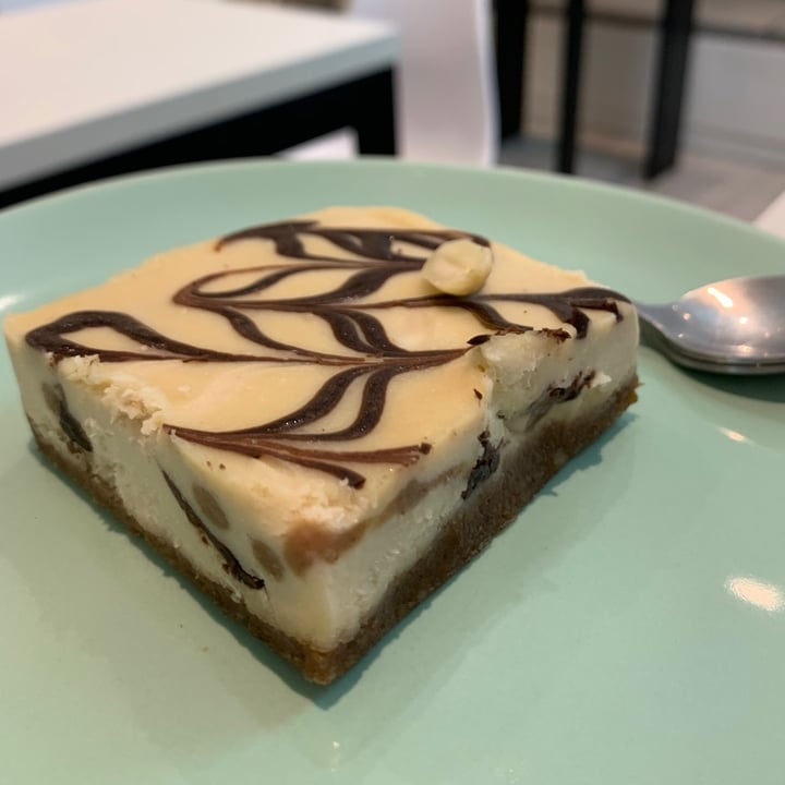 photo of Kind Kones Chunky Peanut Butter 'Cheesecake' shared by @avegangirl on  28 Jun 2020 - review