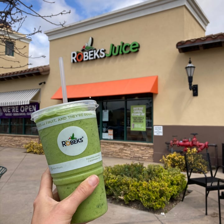 review photo of Robeks Fresh Juices & Smoothies Queen Of All Greens shared by @amberly42 on 26 Mar 2021 - review