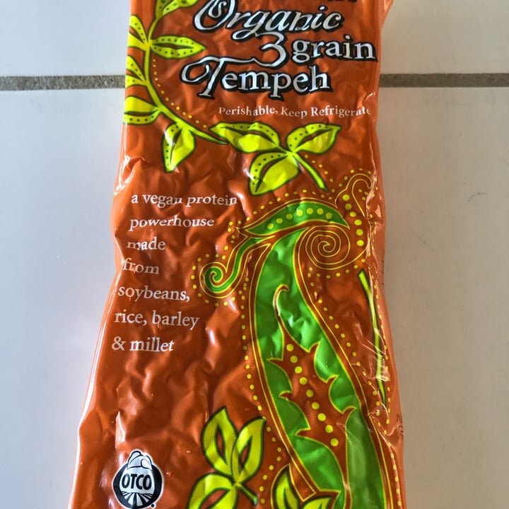 review photo of Trader Joe's Organic 3 Grain Tempeh shared by @happy2bvegan on 12 Feb 2022 - review