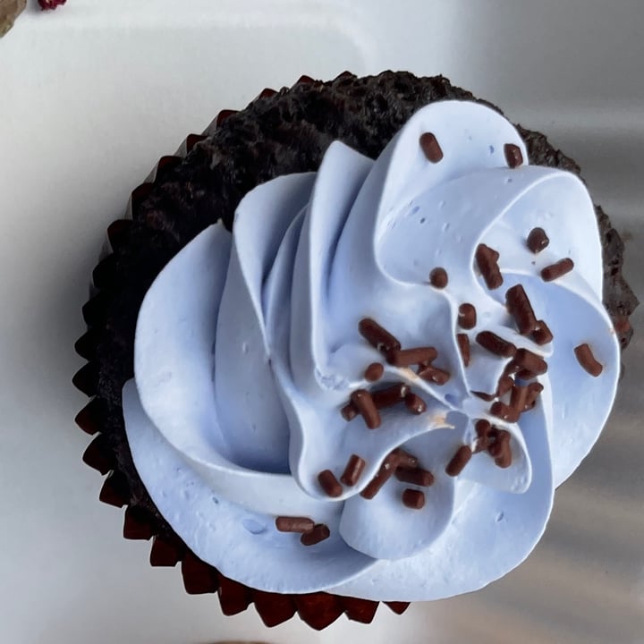 photo of Orange Blue Gourmet Cupcake De Lavanda shared by @liliwaldo on  24 Jan 2022 - review