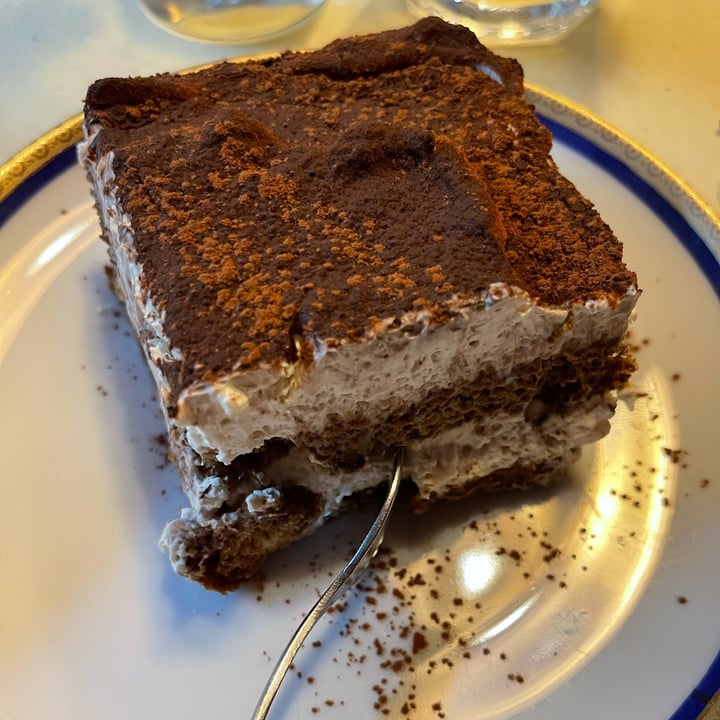 photo of VegAmore Tiramisù shared by @loveg on  21 Apr 2022 - review