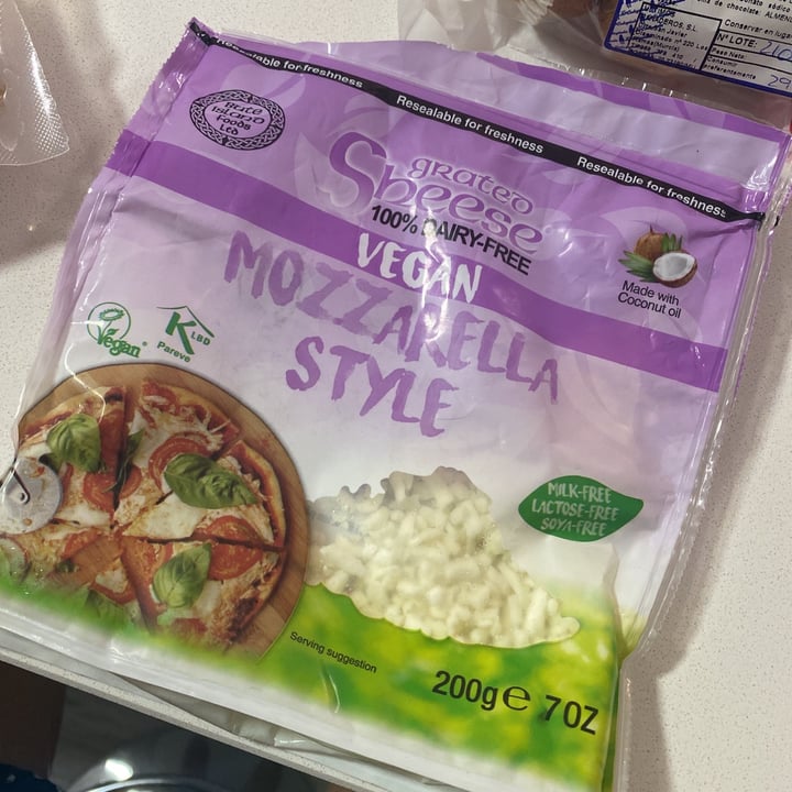 review photo of Grated cheese Queso Rallado Mozzarella Style shared by @nereagmzz18 on 23 Sep 2021 - review