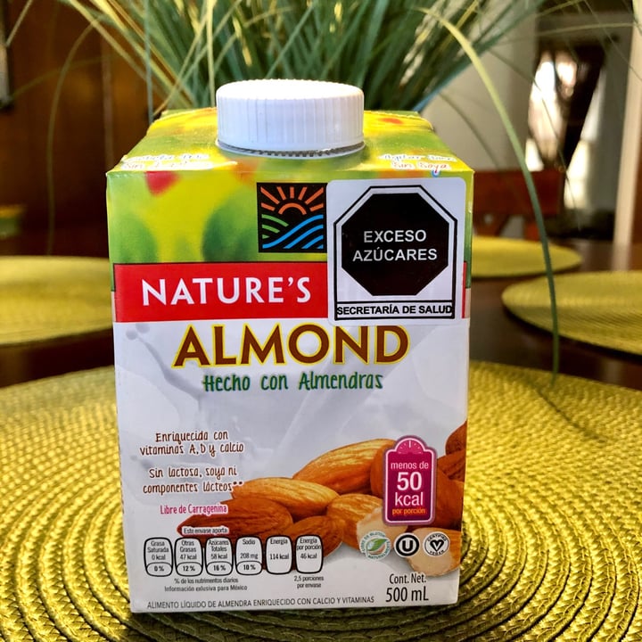 photo of Nature's Heart Almond Creamer shared by @isabelinzunzaa on  24 Jan 2021 - review