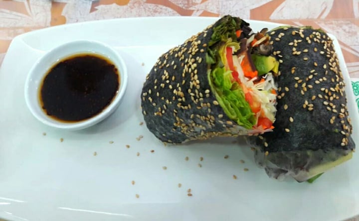 photo of The Plant Based Factory / SANA Roll oriental shared by @luna13 on  14 Mar 2020 - review