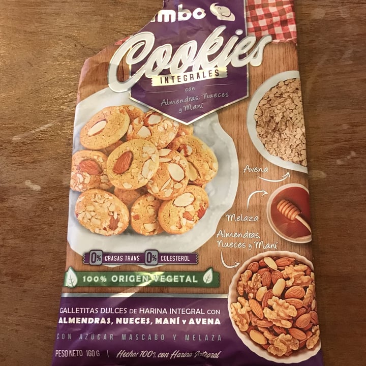 review photo of Limbo Galletitas integrales de Almendras, Nueces y Mani shared by @visheva on 12 Dec 2022 - review