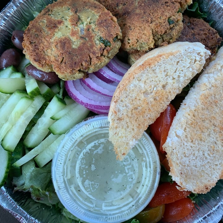 photo of Shayna B's By The Sea Falafel Platter shared by @beckyhealthcoach on  27 Mar 2022 - review