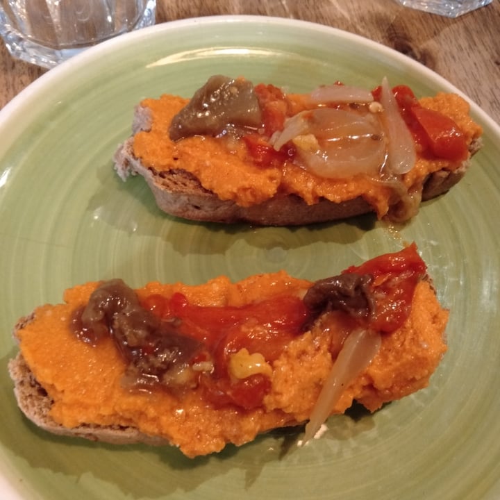 photo of CReeA Tostada Catalana shared by @ullsdemel10 on  16 Jun 2020 - review