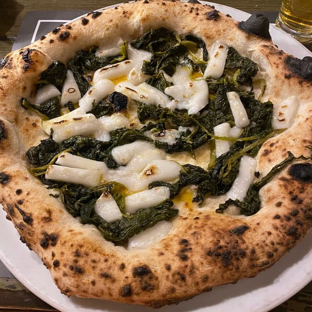 Photo of the dish “Pizza con mozzarella vegan e friarielli”