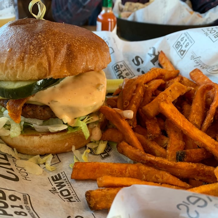 photo of The Howe Daily Kitchen & Bar All-American Beyond Burger shared by @slpaquin on  08 May 2021 - review