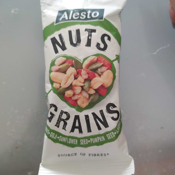 photo of Alesto Nuts grains shared by @saracolli on  07 Mar 2022 - review