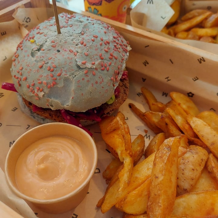 photo of Flower Burger I Puffi Burger shared by @dollygrace on  21 May 2022 - review