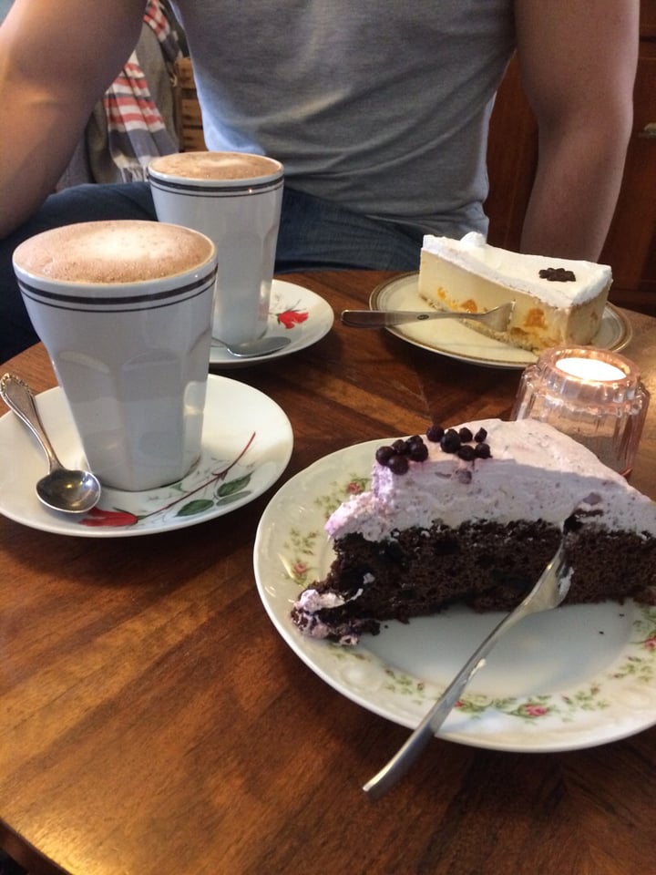photo of Fiete Behnersens V-Cake Heiße Schokolade shared by @kaat on  04 Apr 2020 - review