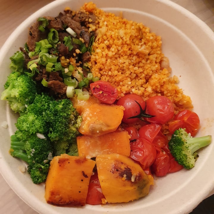 photo of Veggie Grill Kimchi Beef Bowl shared by @paniwilson on  02 Oct 2021 - review