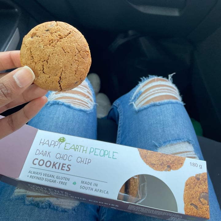review photo of Happy Earth People Dark Choc Chip Cookies shared by @greenmomlife on 30 Jul 2022 - review