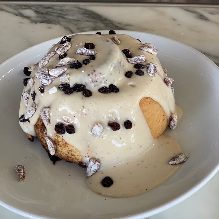 photo of KINDRED Cinnamon Roll shared by @michellebaena on  06 May 2020 - review