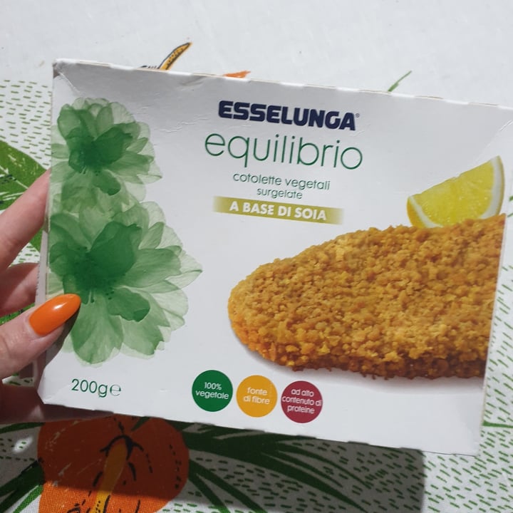 photo of  Esselunga Cotolette vegetali a base di tofu con semi di lino shared by @disperancione on  27 Oct 2021 - review
