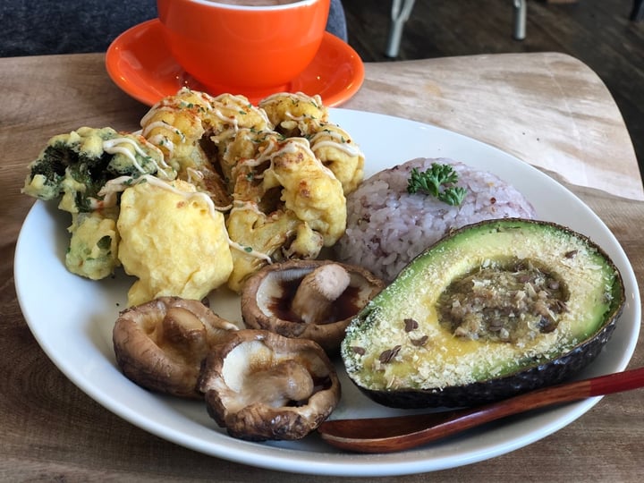 photo of 浅草ヴィーガンカフェ THE FARM CAFE Lunch Plate shared by @cjlorente on  16 Jan 2020 - review