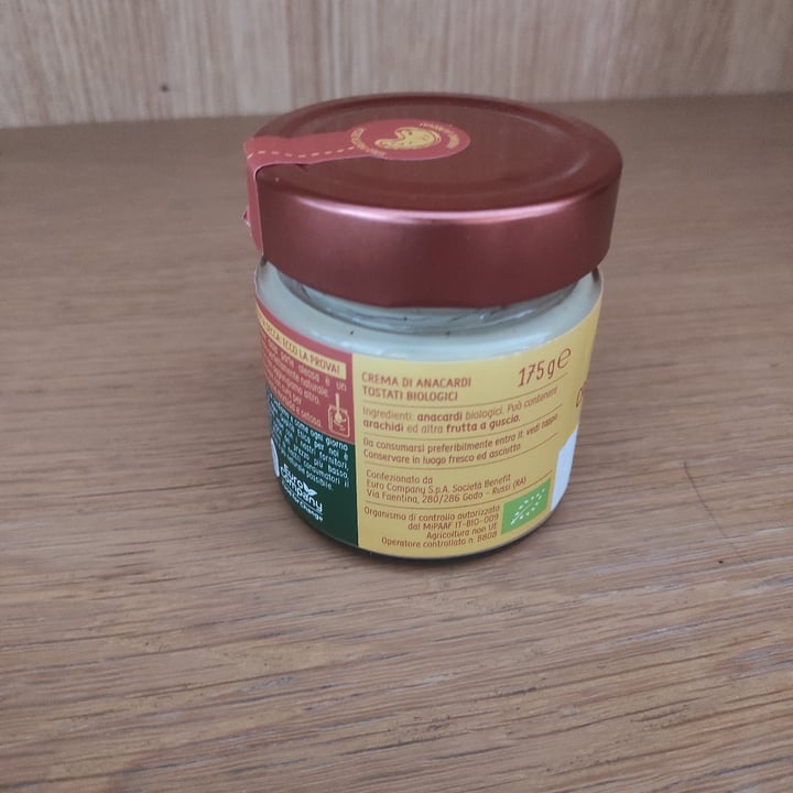 photo of Eurocompany 100% crema di anacardi shared by @lunapiena on  14 Jun 2022 - review