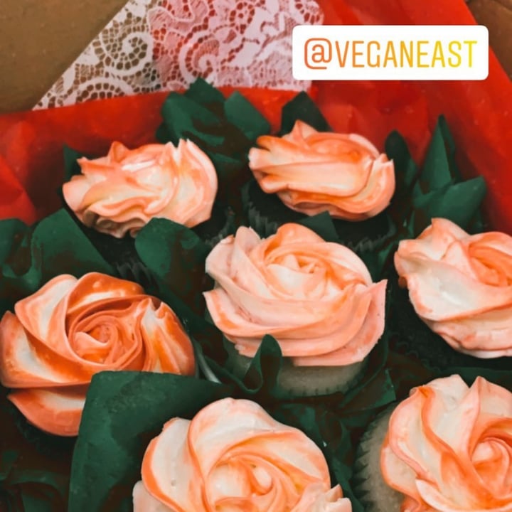 photo of Vegan East Valentine’s Day Cupcakes shared by @plantbasedsusan on  02 Mar 2021 - review