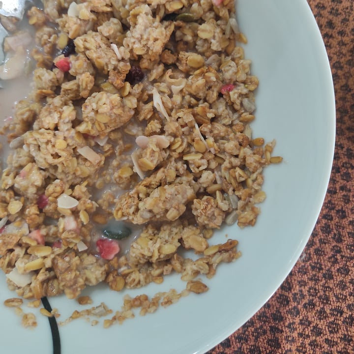 photo of Woolworths Berry Muesli shared by @anxietea on  25 Mar 2021 - review