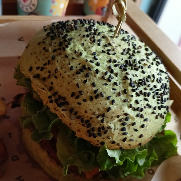 photo of Flower Burger Jungle Burger shared by @livez on  29 Aug 2022 - review
