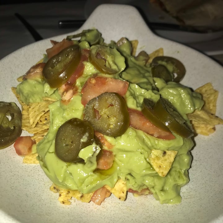 photo of Legends Cafe Nachos con guacamole shared by @sabela on  16 Oct 2021 - review