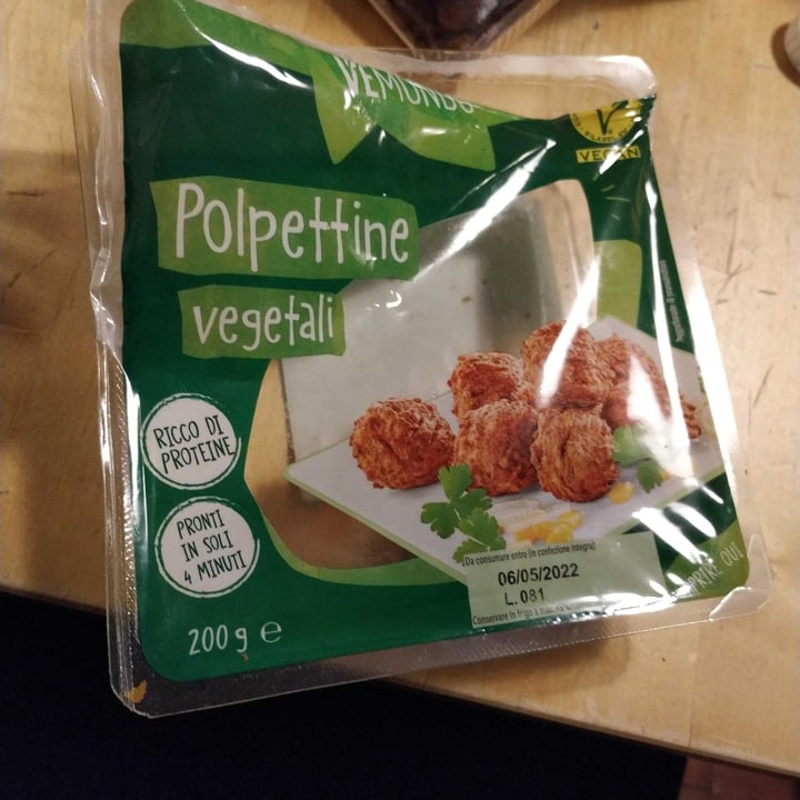 photo of Vemondo Polpette Vegane shared by @kaanubuai on  05 Apr 2022 - review