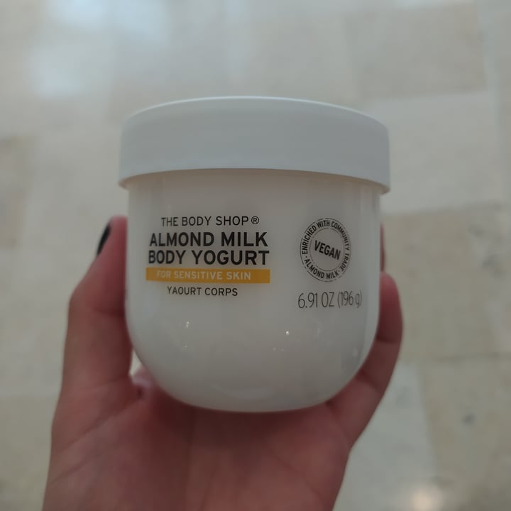 review photo of The Body Shop Almond Milk Body Yoghurt shared by @rociobuciegas on 13 Aug 2020 - review