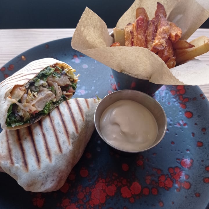 photo of Frutas Prohibidas Wrap valiente shared by @kantaber on  12 Sep 2021 - review