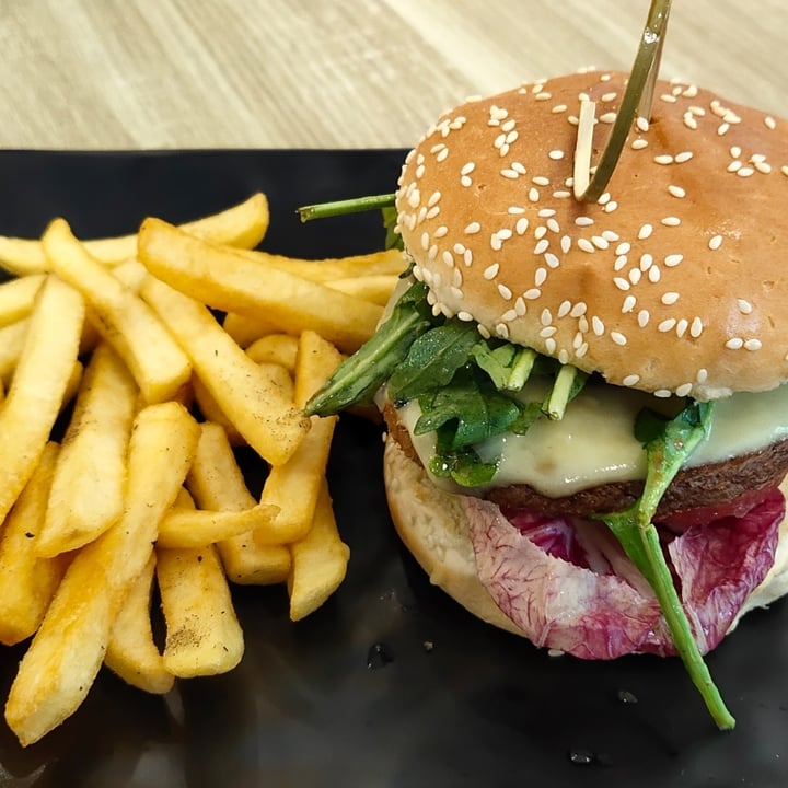photo of Greendot Vegetarian Bugis Junction Lentil Mushroom Burger W Tahini Sauce shared by @amazinganne on  09 Jul 2020 - review