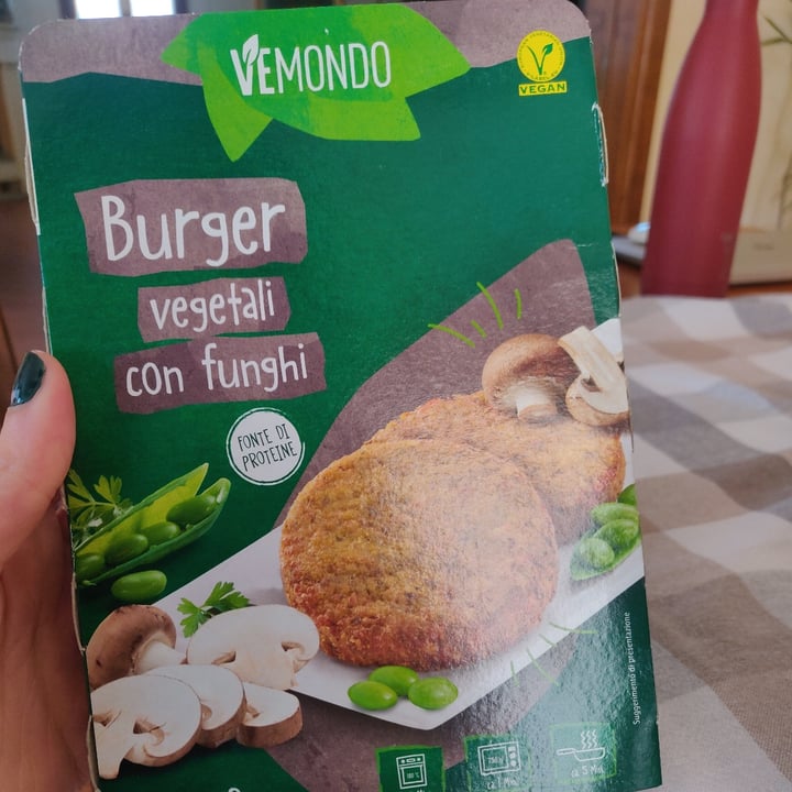 review photo of Vemondo Burger Vegetali con Funghi shared by @anniefavero on 12 Mar 2022 - review
