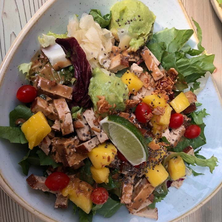 photo of Aloha POKE in der Maxvorstadt self created bowl shared by @itsssklara on  19 Sep 2020 - review