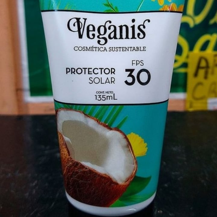photo of Veganis Protector Solar FPS30 shared by @micccasosa on  23 Feb 2021 - review